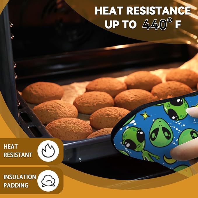Green Alien Pot Holder Set of 2, Heat Resistant Potholders Oven Hot Pads - Image 7