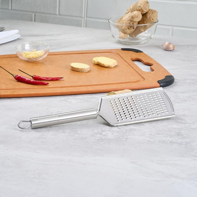 Restaurantware-German Standard Fine Handheld Graters, 24 Flat Cheese Graters - Image 8