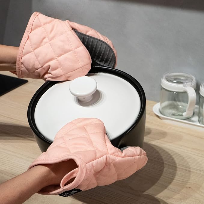 Pink Silicone Oven Mitts & Pot Holders Set - Image 5