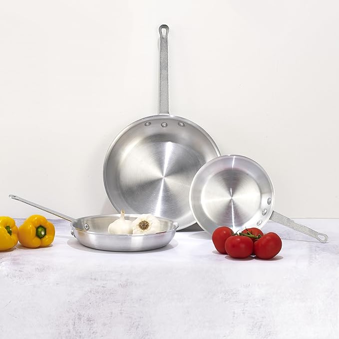 Winco Commercial-Grade Aluminium Fry Pan/Skillet, Satin Finish - Image 8