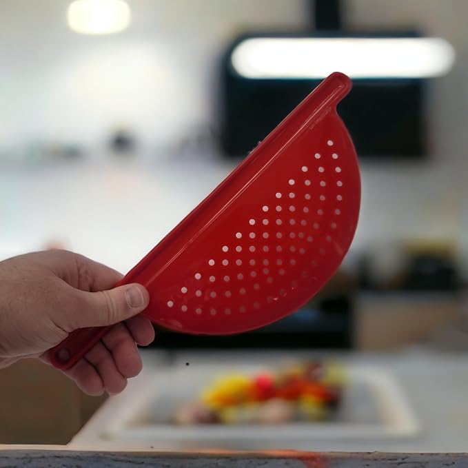 Handy Housewares Handheld Plastic Pot Drainer, Noodle & Pasta Strainer - Image 4