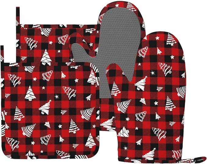 Red Gingham Plaid Christmas Tree Oven Mitts and Pot Holders Set by Unknown