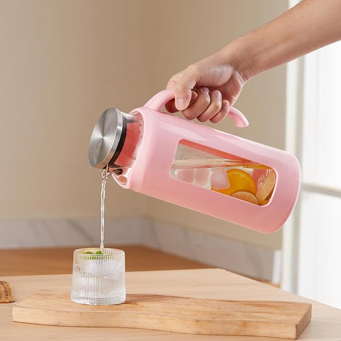 Delove Glass Pitcher with Lid & Shatterproof Shell – Heat-Resistant - Image 7