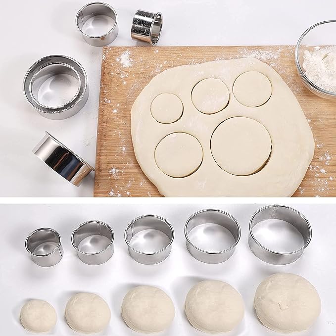 12 Pieces Biscuit Cookie Cutter Set - Image 2