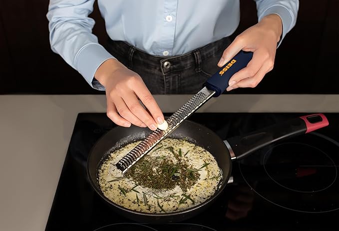 Deiss PRO Citrus Zester & Cheese Grater - Image 2