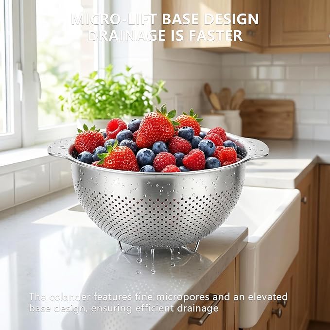 Pasta Strainer with Handle - Image 4