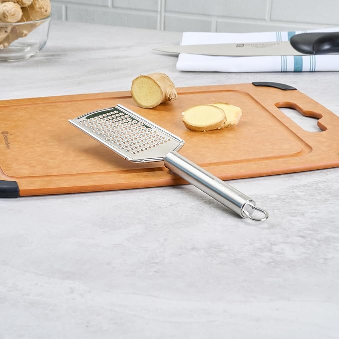 Restaurantware-German Standard Fine Handheld Graters, 24 Flat Cheese Graters - Image 6