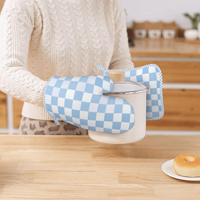 Oven Mitts and Pot Holders Set, Checkerboard Pattern Pastel Blue Silicone - Image 7