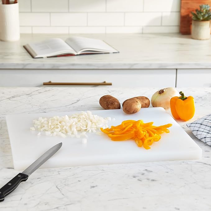 Winco Heavy-Duty Plastic Cutting Board - Image 2