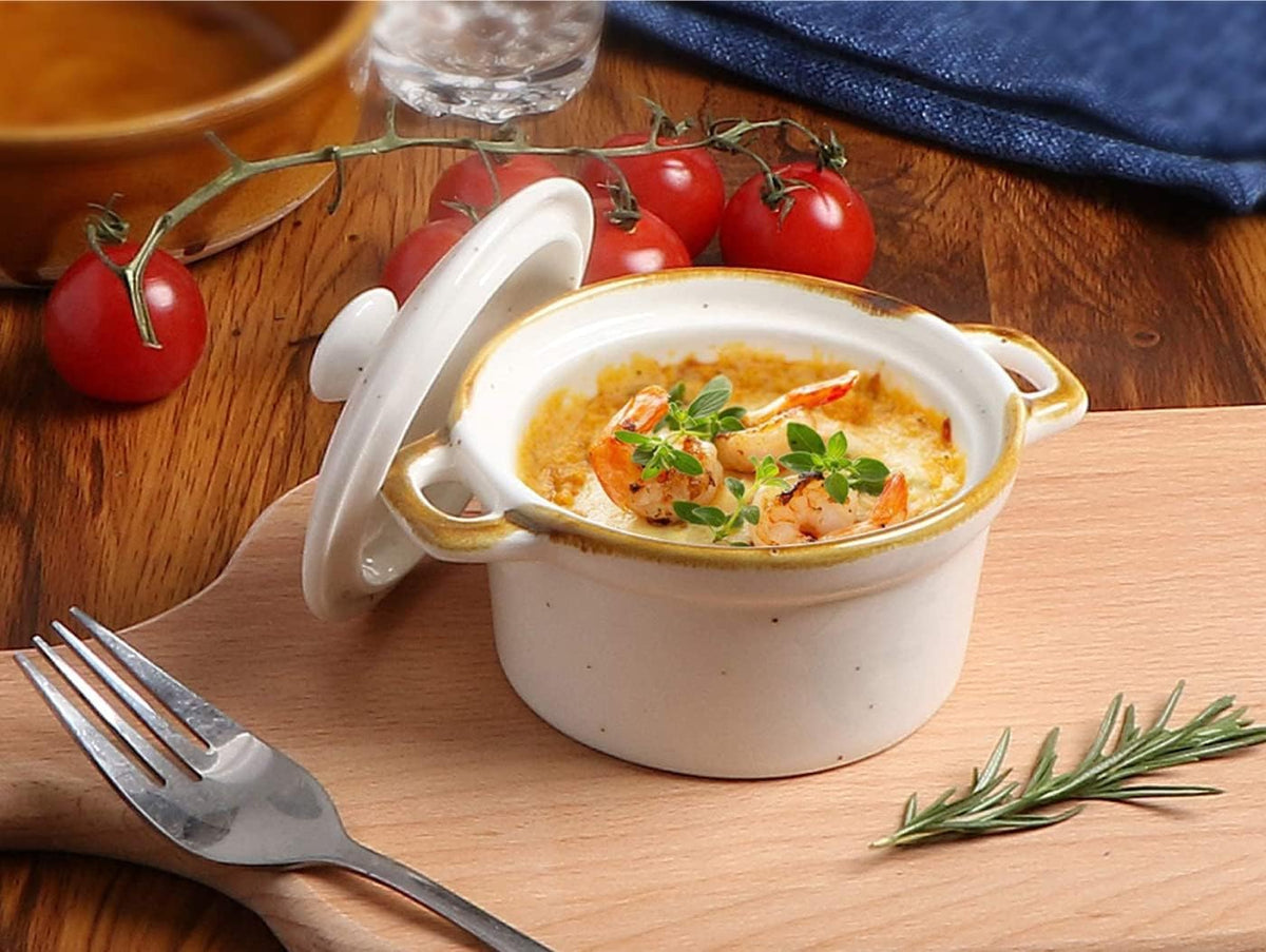 ONEMORE Mini Cocotte Set of 4, 6 oz Ceramic Ramekins with Lids and