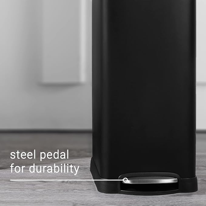 happimess HPM1007B Betty Retro 8-Gallon Step-Open Trash Can - Image 7