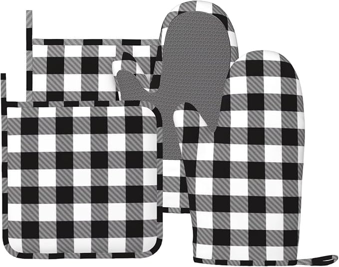 Buffalo Plaid Black and White Oven Mitts and Pot Holders Set by Unknown