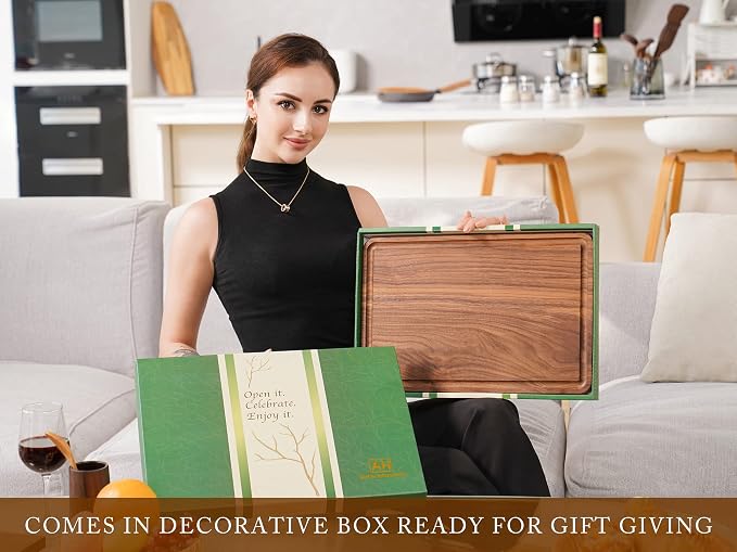 AZRHOM Walnut Wood Cutting Board, 17x11in Large Wooden Chopping Boards - Image 3
