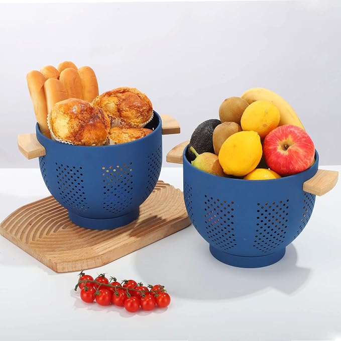 Metal Colander with Wood Handle, 5.5 Quart Powder Coated Steel Large Kitchen - Image 3