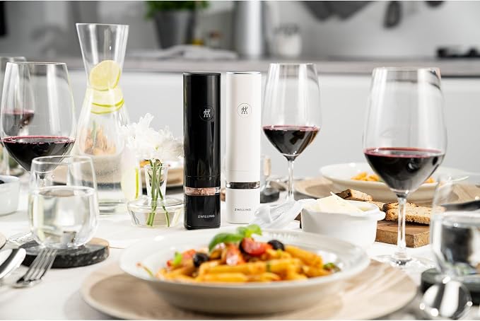 ZWILLING Enfinigy 2-pc Electric Salt/Pepper Mill Set - Image 4
