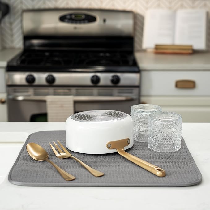 S&T INC. Dish Drying Mat, 16” x 18”, Absorbent Microfiber Kitchen Counter Mat - Image 4