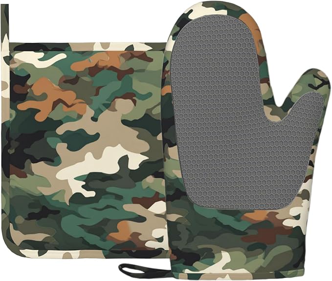 Green Camouflage Oven Mitt and Pot Holder by Unknown