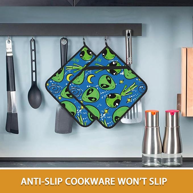 Green Alien Pot Holder Set of 2, Heat Resistant Potholders Oven Hot Pads - Image 6