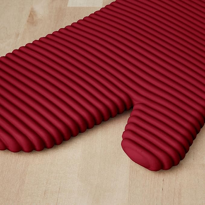 KITCHENAID Ribbed Soft Silicone Oven Mitt 2-Pack Set, Smoked Paprika - Image 4