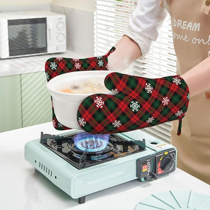 Red Green Plaids Oven Mitts and Pot Holders Set - Image 6