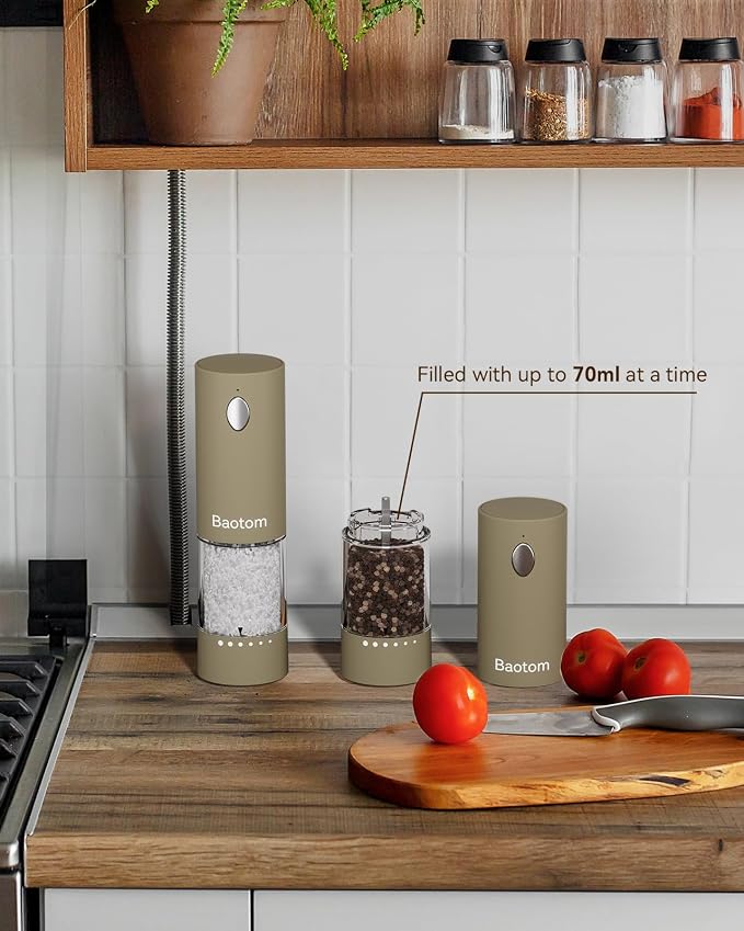 Electric Salt and Pepper Grinder Set - Image 4