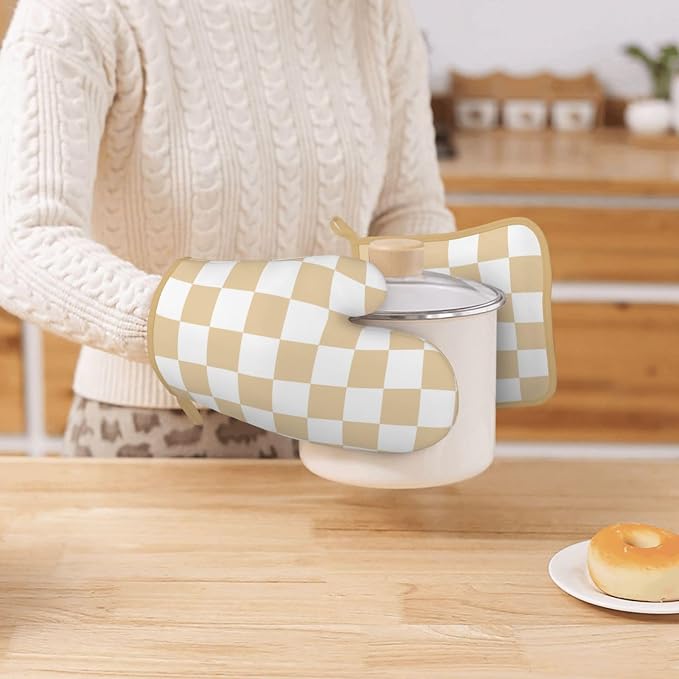 Checkered Beige Silicone Oven Mitts Pan Mats Set of 2, Heat Resistant Gloves - Image 7