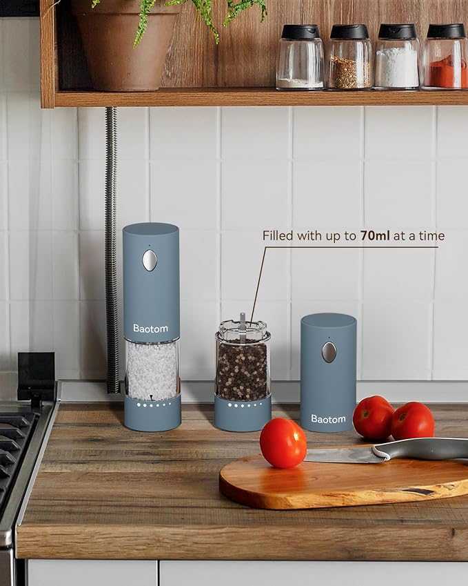 Electric Salt and Pepper Grinder Set - Image 4