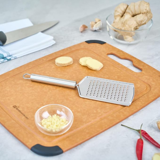 Restaurantware-German Standard Fine Handheld Graters, 24 Flat Cheese Graters - Image 7