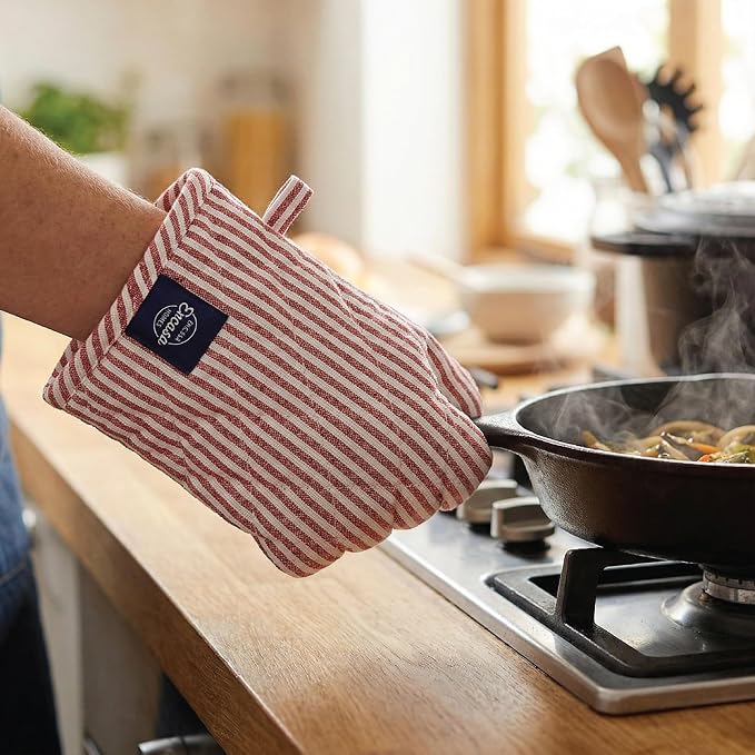 Encasa XO Heat Resistant 100% Cotton Oven Glove & Potholder Set - Image 5