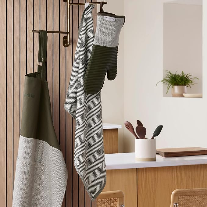 KITCHENAID® Evergreen Design Series Herringbone Ribbed Soft Silicone Oven Mitts - Image 2