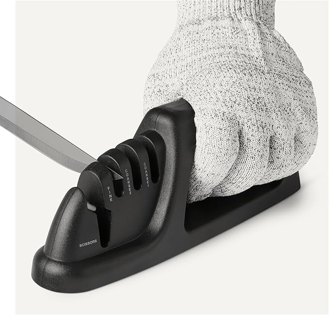Amazon Basics 4-in-1 Knife Sharpener - Image 3