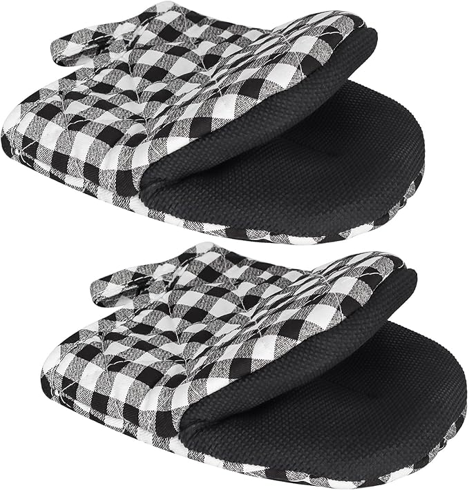 1 Pair Short Oven Mitts by Qulable