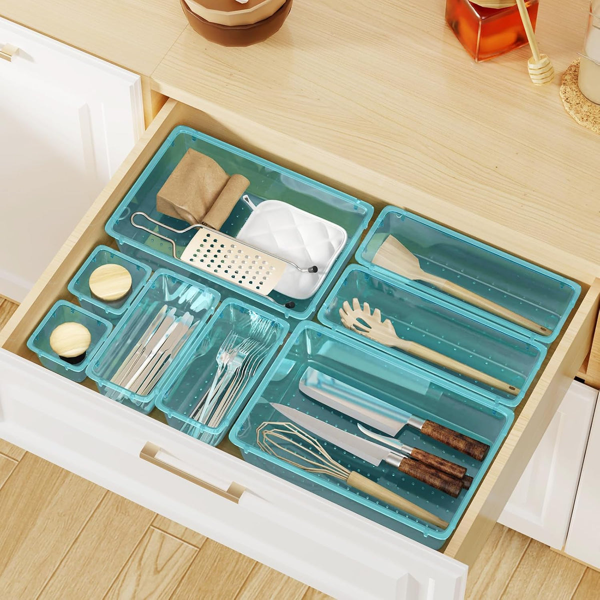 16 PCS Plastic Drawer Organizer Set, 4 Sizes Desk Drawer Organization