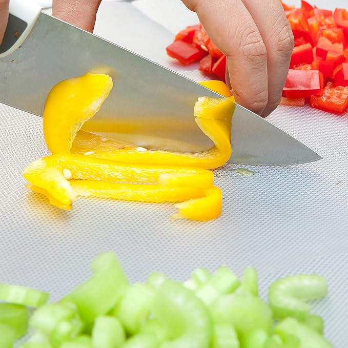 Mind Reader E-Z Board Disposable Plastic Cutting Board, 20 Square Feet - Image 3