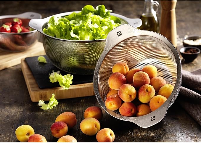 Zwilling 7.8-inch 18/10 Stainless Steel Strainer - Image 4