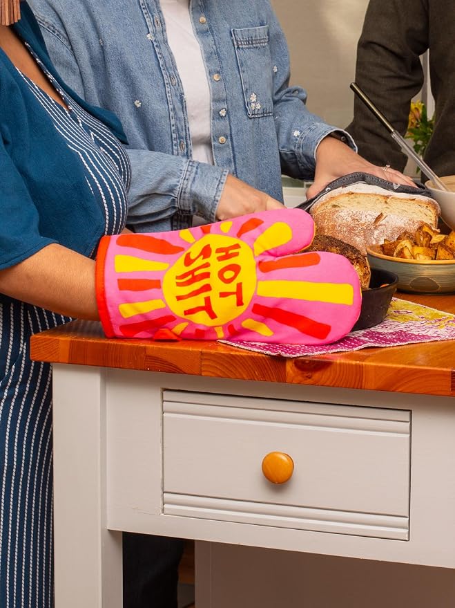 Blue Q Hot Sh*t Funny Oven Mitts - Image 6