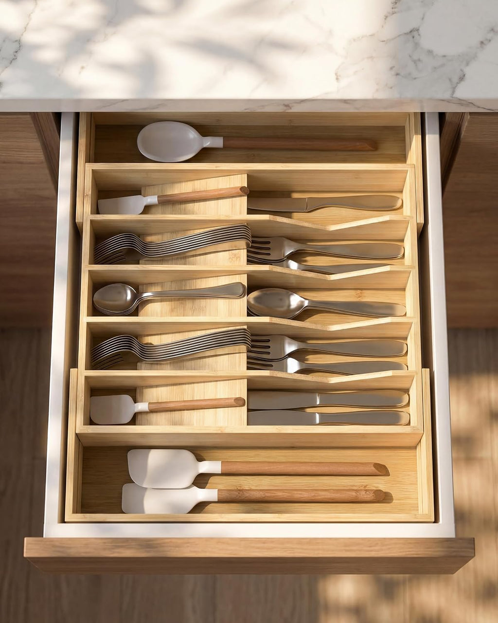 Expandable Utensil Drawer Organizer for Silverware,Bamboo 12 Slot