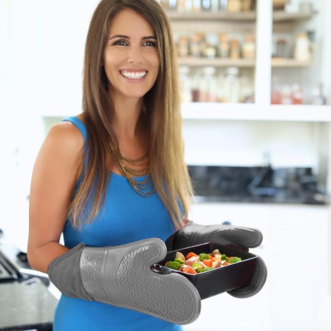 BPA-Free Soft Silicone Oven Mitts - Image 7