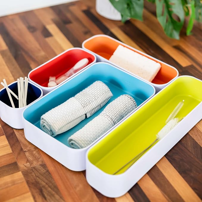 Three by Three Seattle 5 Piece Metal Organizer Tray Set - Image 8