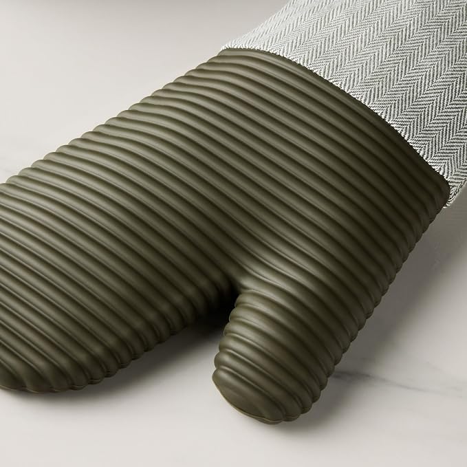 KITCHENAID® Evergreen Design Series Herringbone Ribbed Soft Silicone Oven Mitts - Image 6