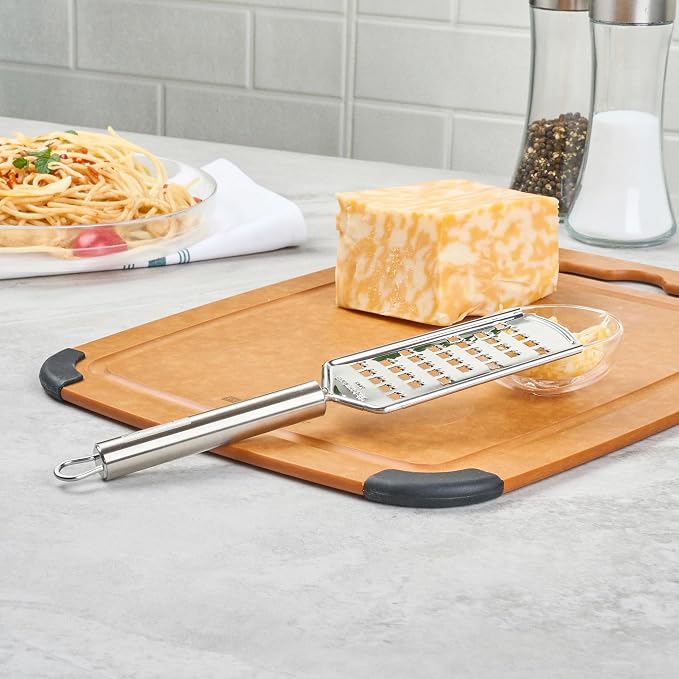 Restaurantware Stainless Steel Coarse Cheese Grater - Image 7