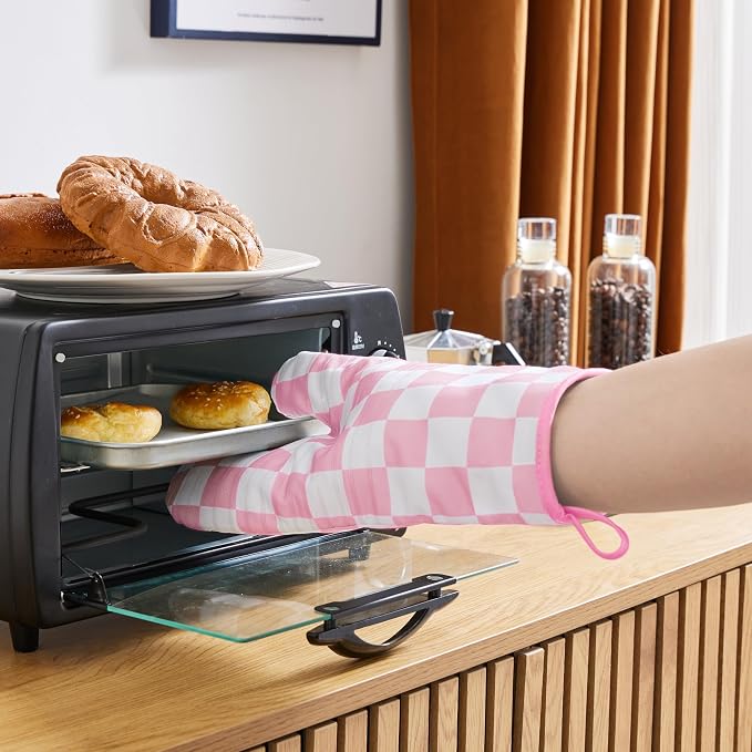 Ohocut Pink Checkered Oven Mitts Heat Resistant, Vintage Retro Checkerboard - Image 2