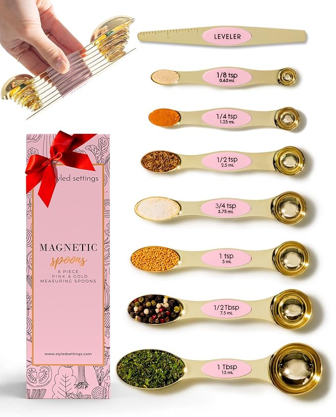 Pink Magnetic Measuring Spoons Set by STYLEDSETTINGS
