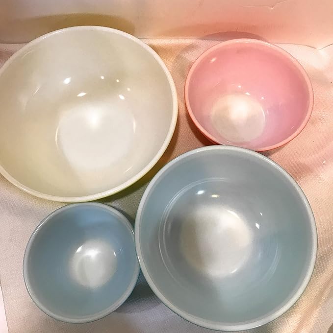 Vintage Pyrex Primary Colors Mixing Bowl Set - Image 2