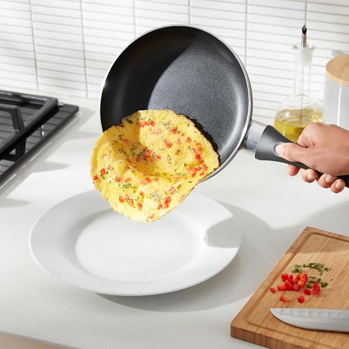 Amazon Basics Ceramic Non-Stick Cookware 8-Piece Set, Pots and Pans - Image 6
