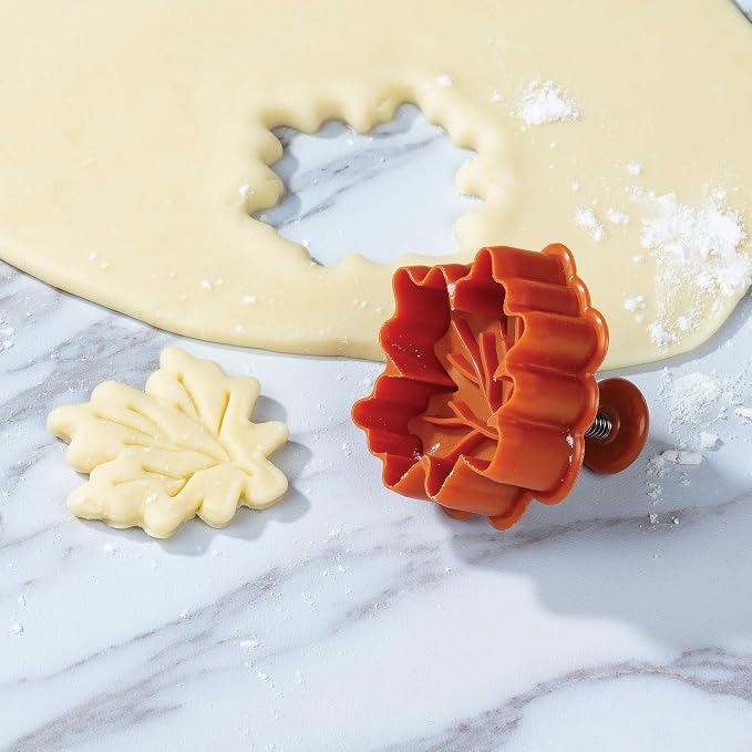 Fox Run Lovers Pie Cutter Set - Image 3
