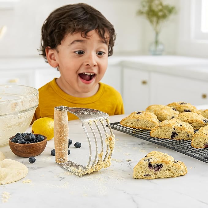 Mrs. Anderson’s Baking Professional 5-Blade Pastry Cutter and Dough Blender - Image 3