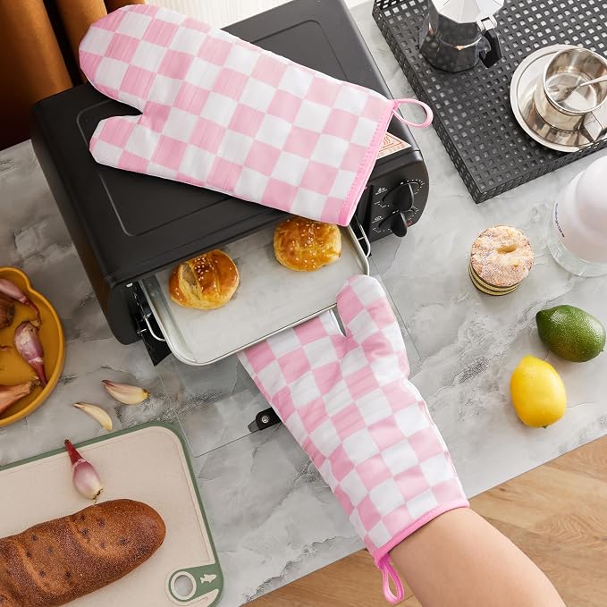 Ohocut Pink Checkered Oven Mitts Heat Resistant, Vintage Retro Checkerboard - Image 3