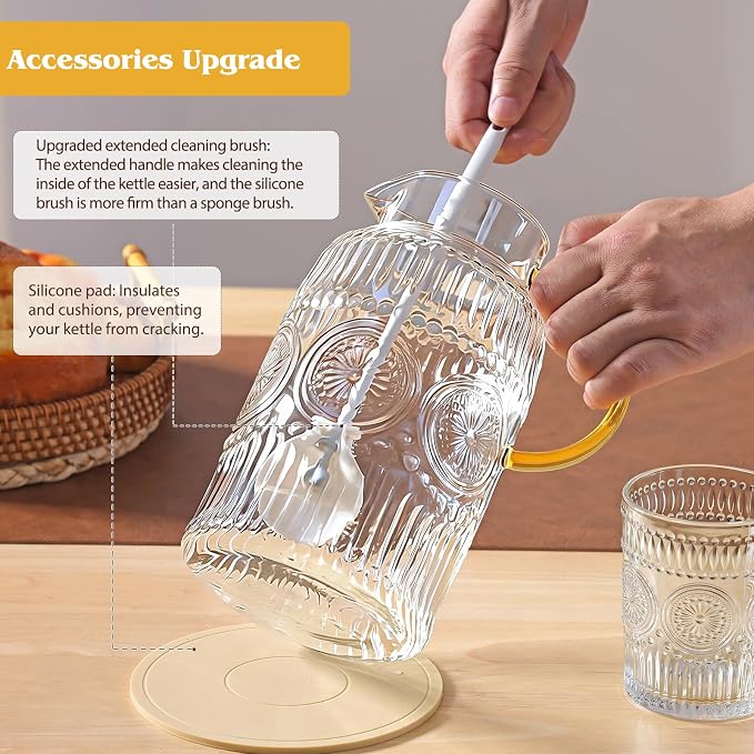 2 Pack Vintage Glass Pitchers - Image 5