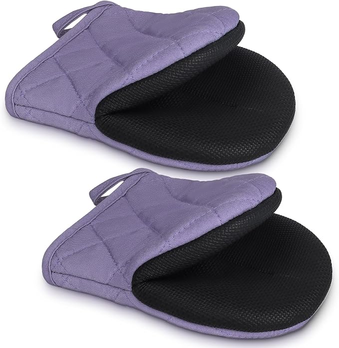 1 Pair Short Oven Mitts by Qulable